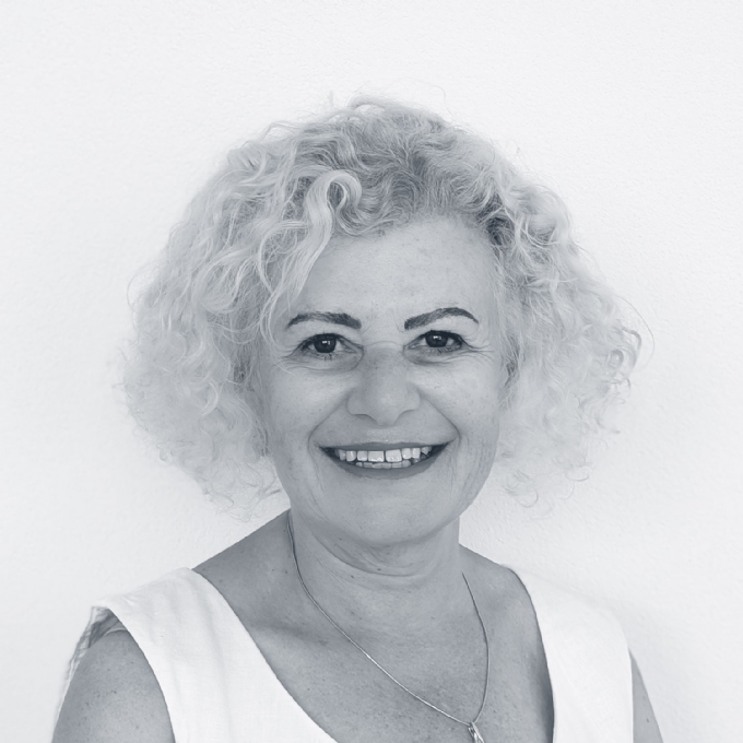 Portraitfoto von Mara Giannachi, FREI IN MIR - Coaching und Liebscher & Bracht Anwendungen